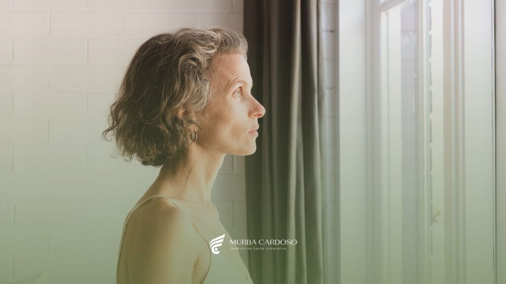 A Arquitetura da Longevidade Feminina: Por que a Menopausa não é o Fim da sua Performance